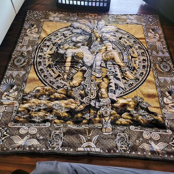 Large Aztec Blanket - Picture 4 of 6